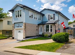 8 Dalton Gate, Hamilton, ON L8J 1Z4