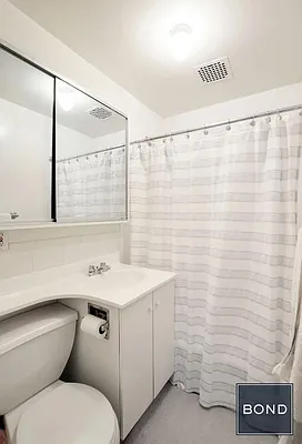 Rented by Bond New York | media 10