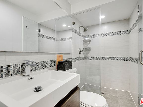 5th image of 508 N Kings Rd #5