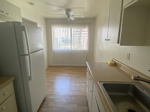 3rd image of 625 Nido Dr #4