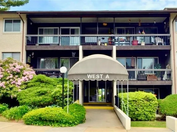 400 Narragansett Pkwy APT Wa11, Warwick, RI 02888