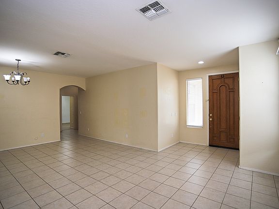 4th image of 3210 E Lark Dr