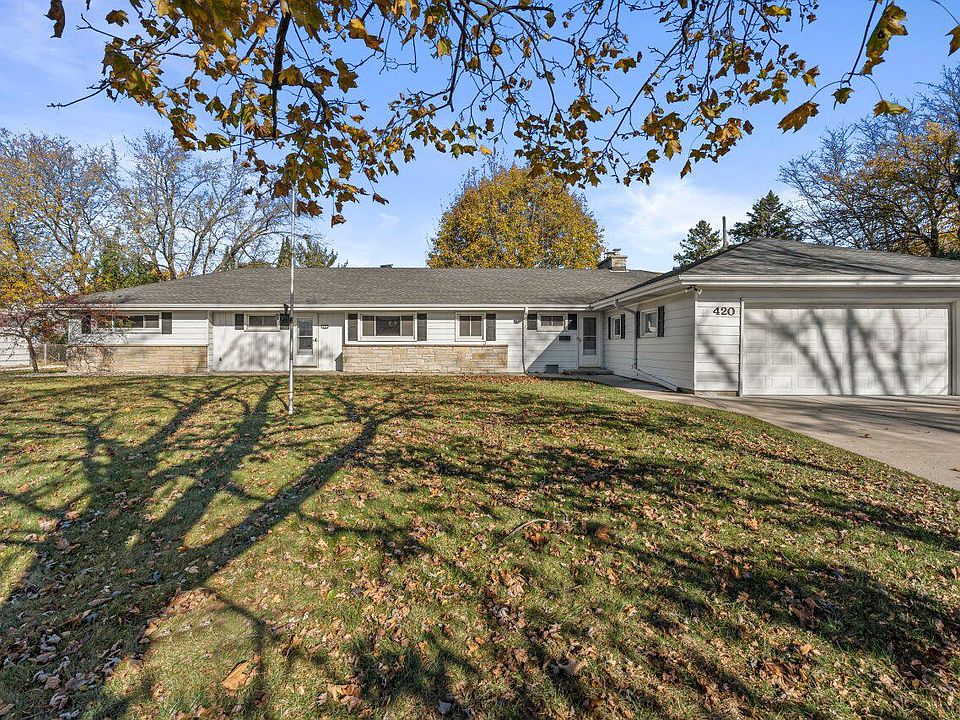 1st image of 420 East Roberta AVENUE