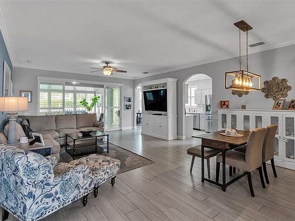 3rd image of 3943 Windchime Ln