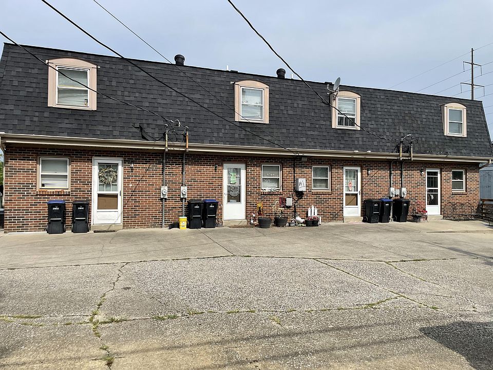 2nd image of 411 Ridgewood Ln