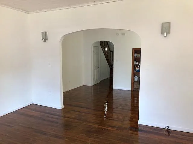 109 Chittenden St photo 1