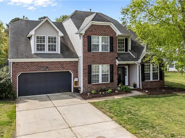 1003 Darlington Ct, Suffolk, VA 23434