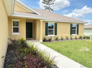 8220 N Wakefield Dr, Citrus Springs, FL 34434