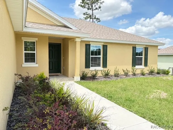 8220 N Wakefield Dr, Citrus Springs, FL 34434