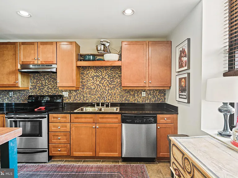1211 Light St #308 — Photo 12