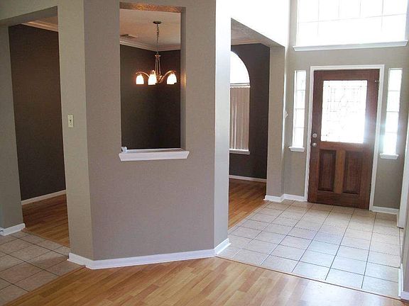 2nd image of 16126 Constitution Ln