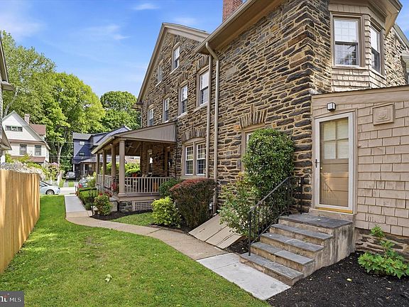 3rd image of 106 Elmwood Ave