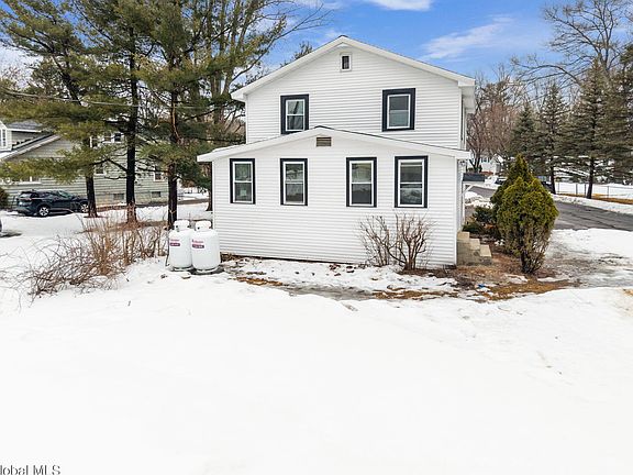 3rd image of 150 Schoolhouse Road