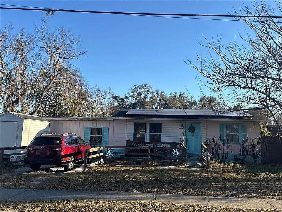 1st image of 1208 Cherry Ln