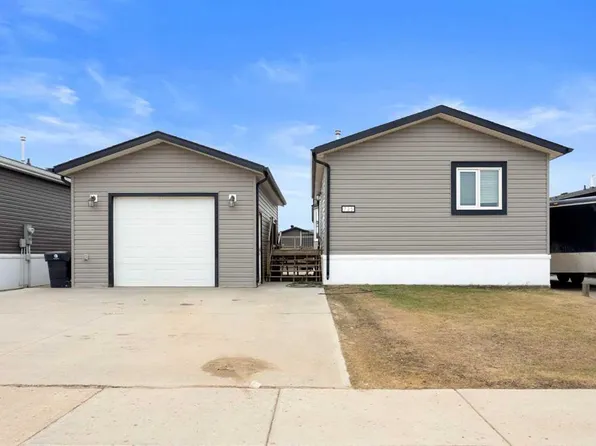 725 NE Beacon Hill Dr, Wood Buffalo, AB T9H 2P6