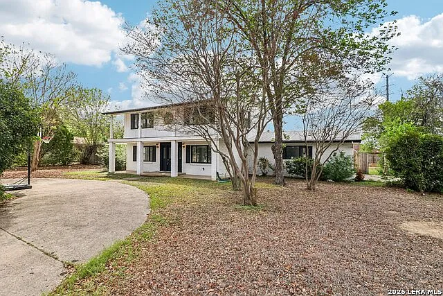 302 Weathercock Ln — Photo 4