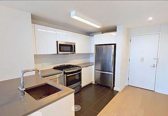 5th image of 45 Hoyt St APT 7Y