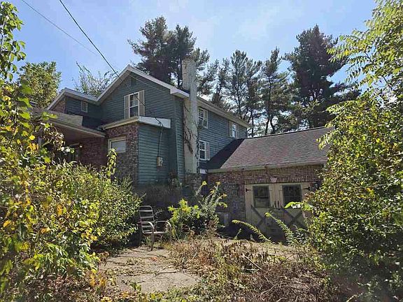 3rd image of 202 E Ewing St