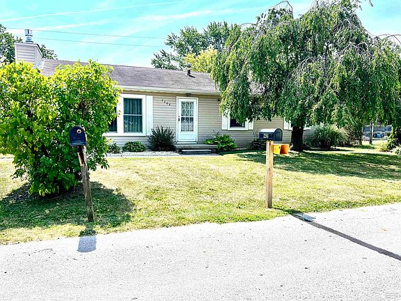 3rd image of 3206 Laurelwood St