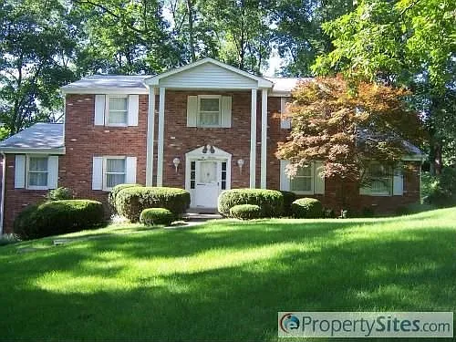 213 Trinity Dr photo 1