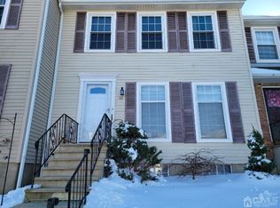 68 Lantern Ln, Sayreville, NJ 08872