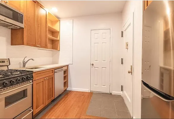 Rented by Compass | media 7