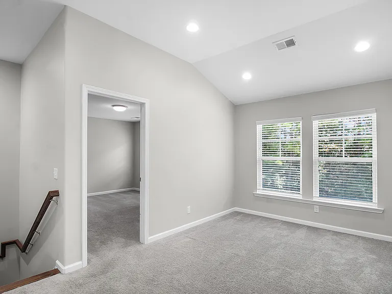 224 Willow Point Cir — Photo 17
