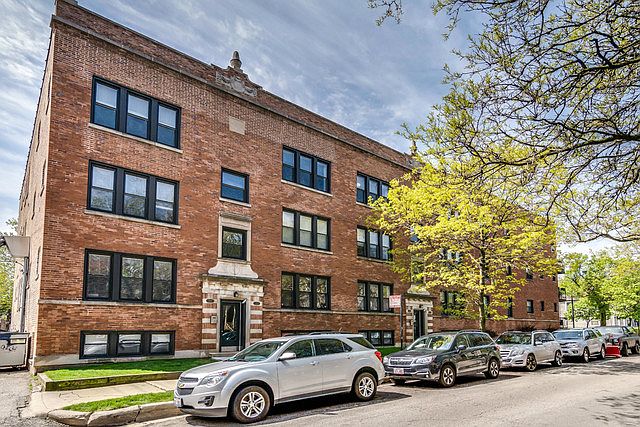 1st image of 1515 W Cullom Ave APT 1