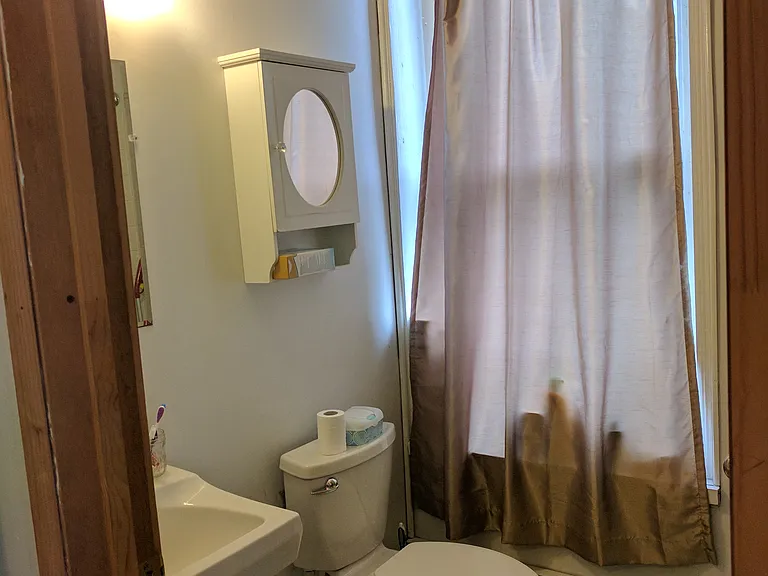 503 E Buffalo St #4 — Photo 6