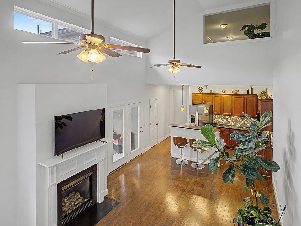 1st image of 250 Pennystone Cir