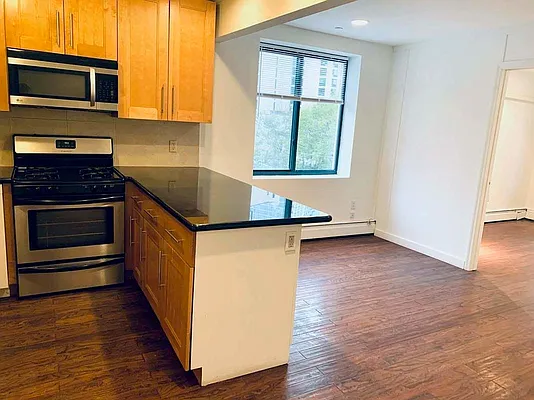 Rented by R New York | media 21