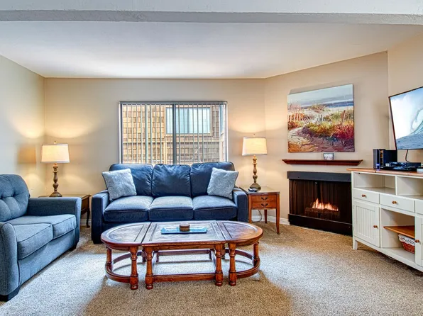 414 Oceanfront, 414 E Oceanfront APT C, Newport Beach, CA 92661