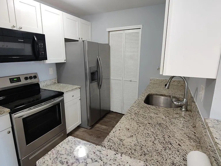 1602 Britton Pl — Photo 4