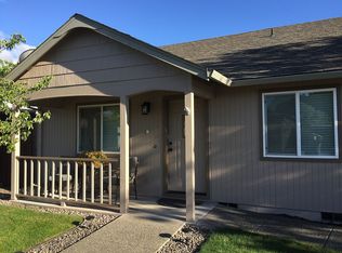 1419 Hawk Dr, Central Pt, OR 97502