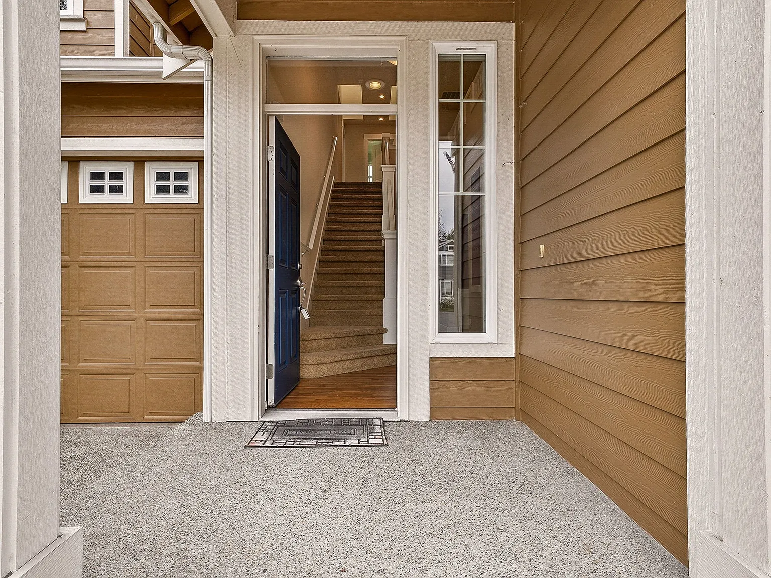 Elegant 4 Bedroom Puyallup — Photo 2