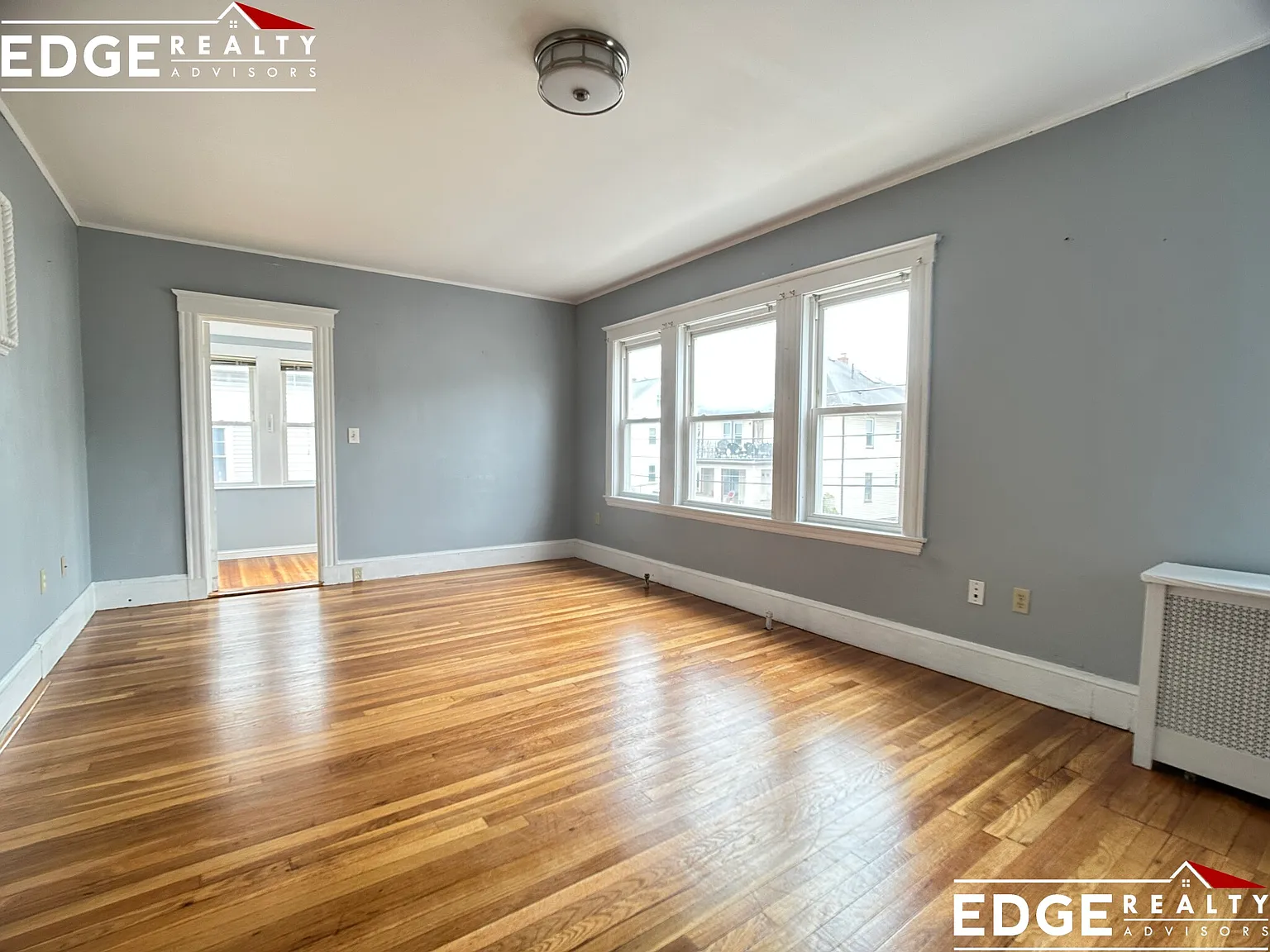 5 bed, 1800 sqft, $5,200 — Photo 2