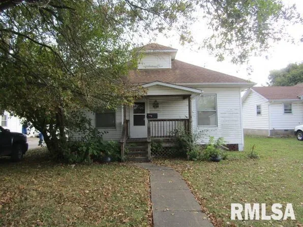 17 W Homer Ave, Harrisburg, IL 62946