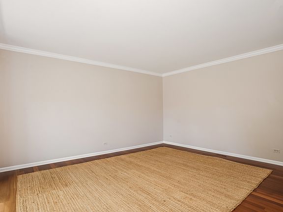 5th image of 2530 Cheshire Dr