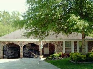 504 Valley Rd, Chickasaw, AL 36611