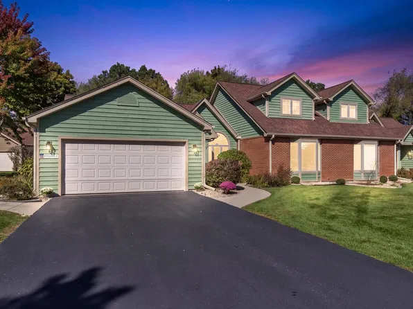 N19 W26702 Milkweed LANE #A, Pewaukee, WI 53072