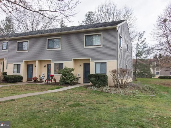 91 Ember Ln, Horsham, PA 19044