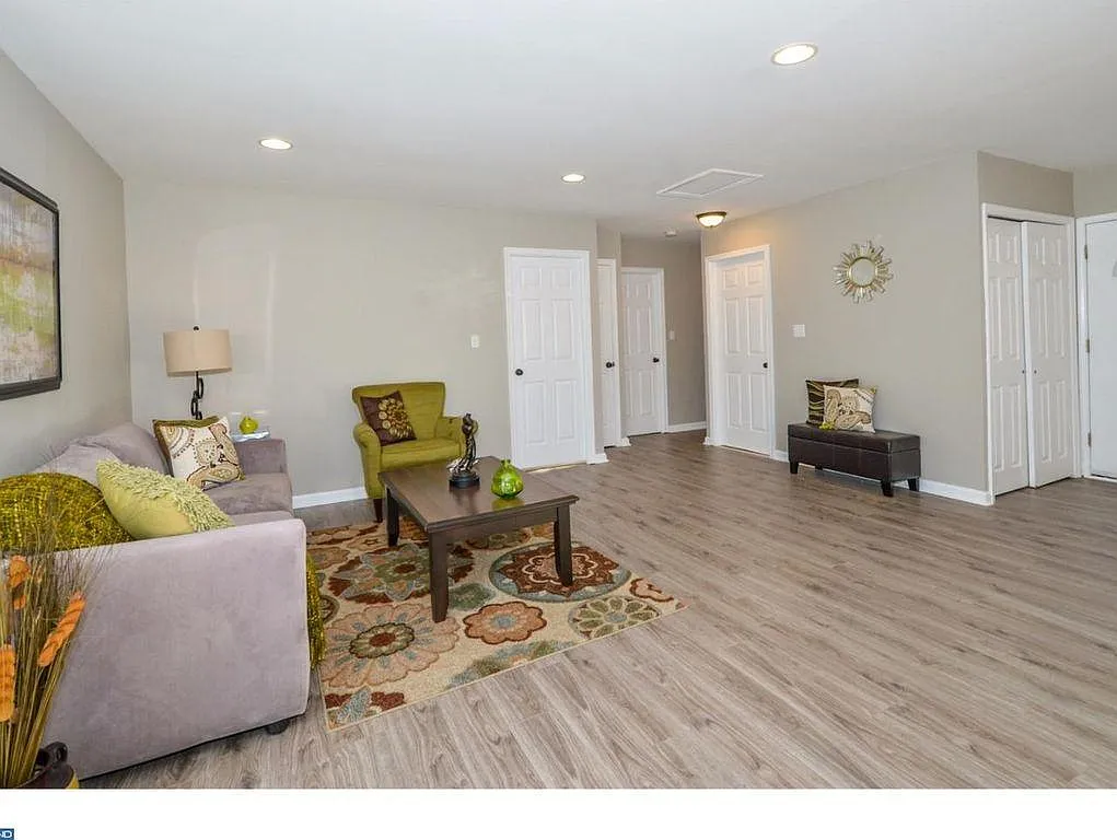 228 Blue Ridge Dr — Photo 3