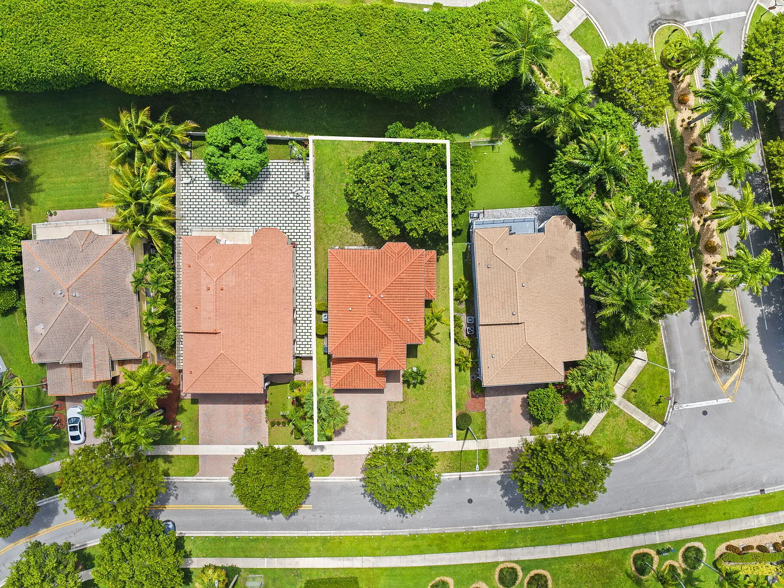 4 bed, 2.5 bath, 2661 sqft, $4,350 — Photo 3