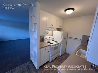 951 N 45th St APT 4, Seattle, WA 98103