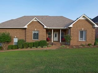 100 Gemstone Ct, White House, TN 37188