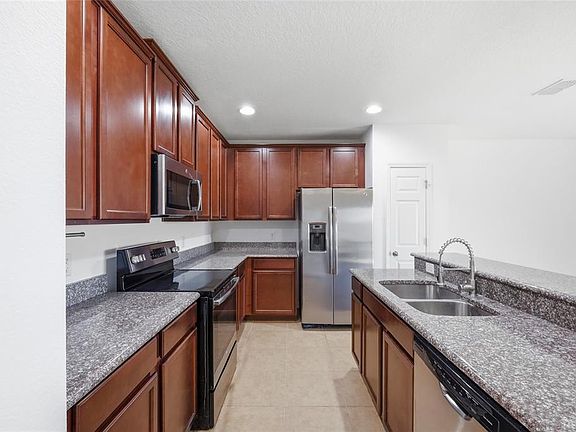 3rd image of 196 PRIMROSE DRIVE