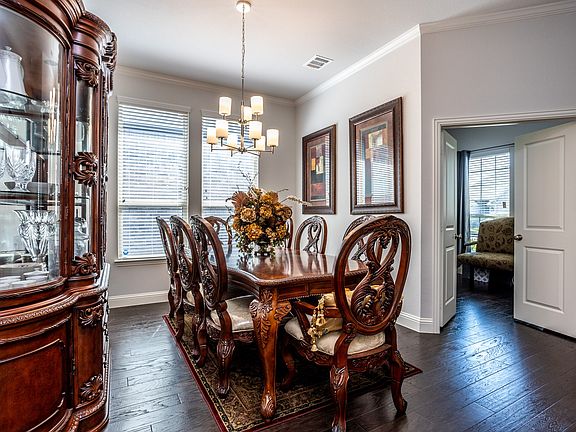 3rd image of 3516 Charleston Dr