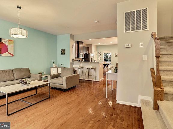 4th image of 11673 Emerald Green Dr