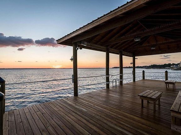 Dock sitting area