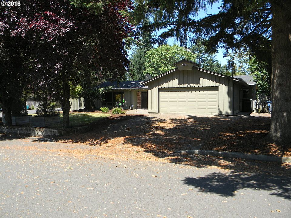 1st image of 319 NE 117th Ave